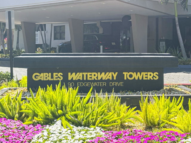 Gables Waterway Towers  photo 3